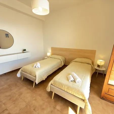 Horizon - Sky & Sea Terrace Apartment *