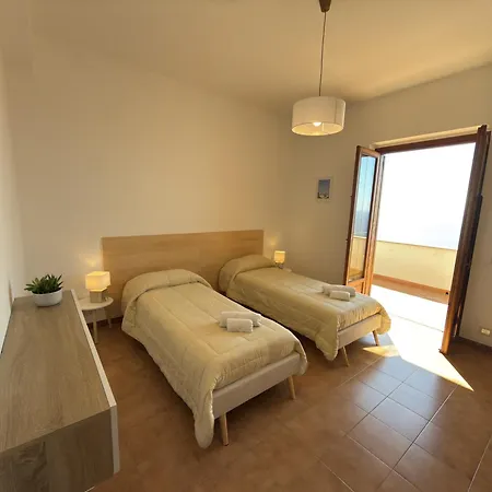 Horizon - Sky & Sea Terrace Apartment *